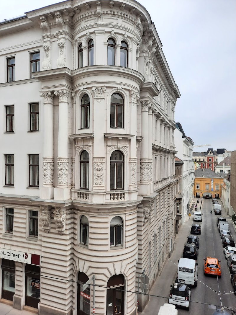 Hotel Rathaus Wein & Design — 7th District — Neubau