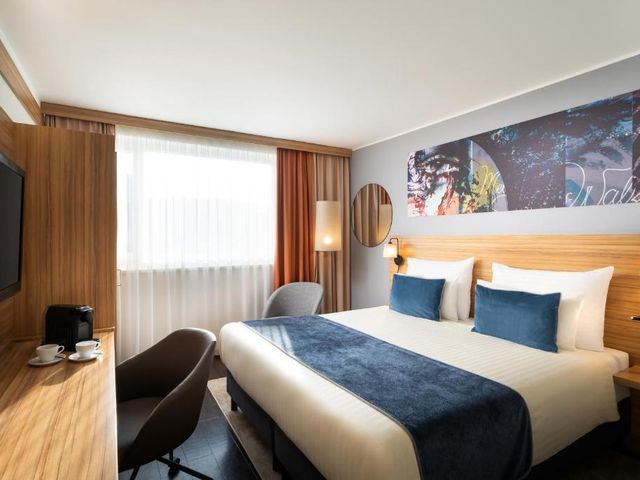 Leonardo Hotel Vienna Schönbrunn — 1.6 km away from Schoenbrunn Palace