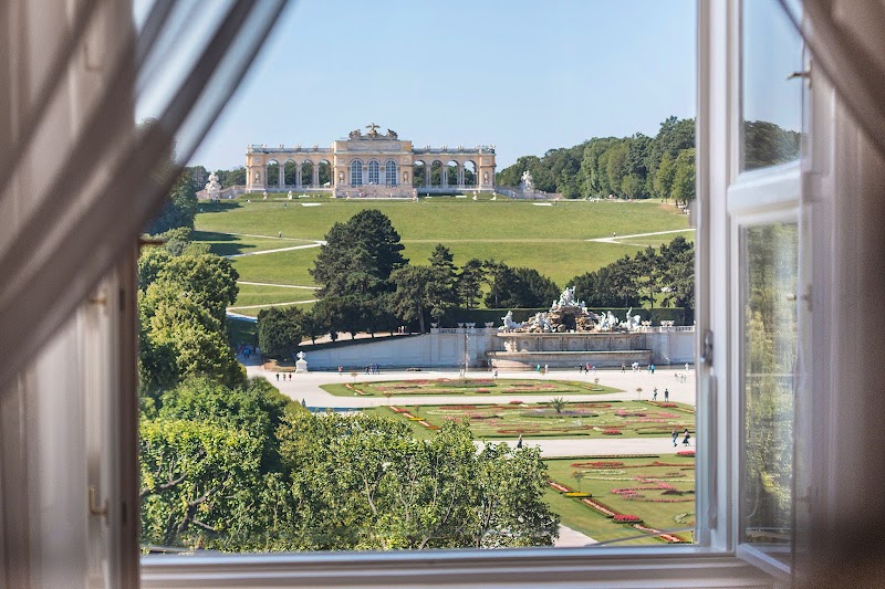 Schönbrunn Grand Rooms — 13th District — Schönbrunn