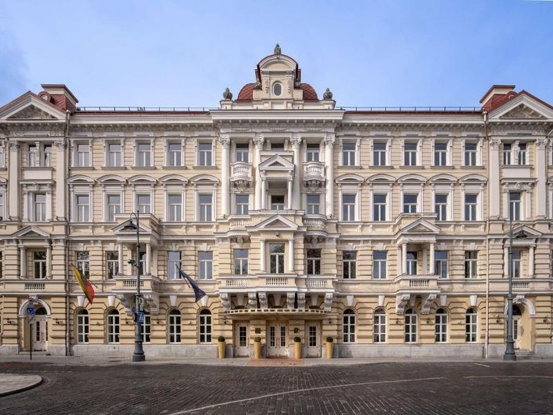 Grand Hotel Vilnius, Curio Collection by Hilton — Vilnius Old Town