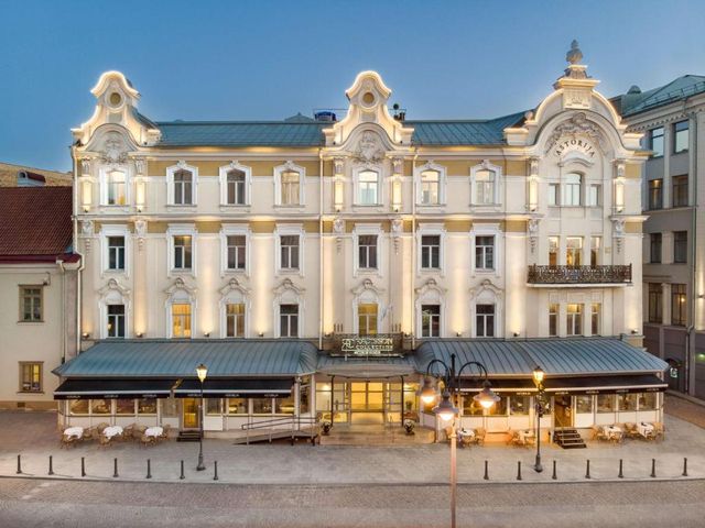 Radisson Collection Astorija Hotel, Vilnius — 600 m away from Vilnius University
