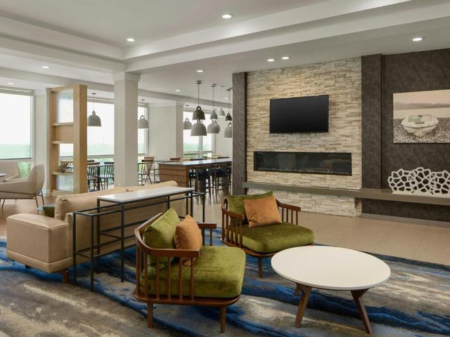 Fairfield Inn & Suites by Marriott Virginia Beach Oceanfront — 1.3 km away from Virginia Beach Convention Center