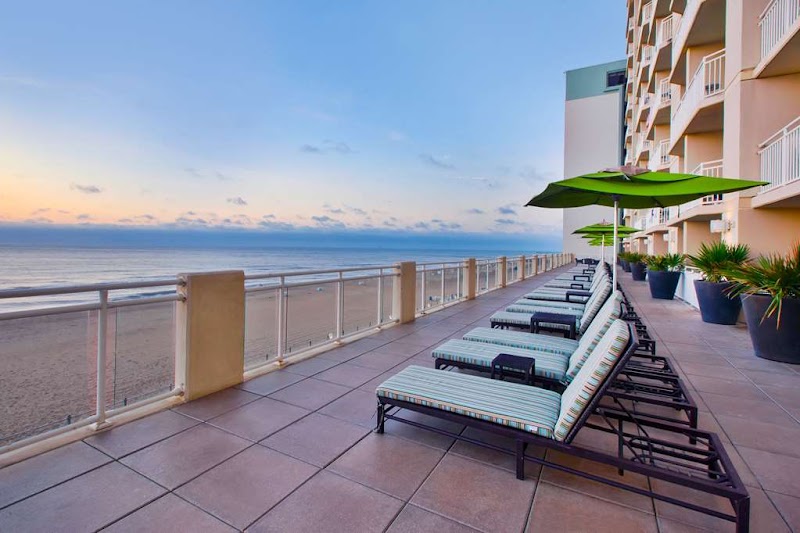 Hilton Garden Inn Virginia Beach Oceanfront — Virginia Beach Oceanfront / Boardwalk