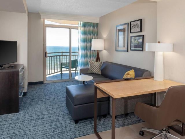 Residence Inn By Marriott Virginia Beach Oceanfront — 200 m away from Virginia Beach Boardwalk