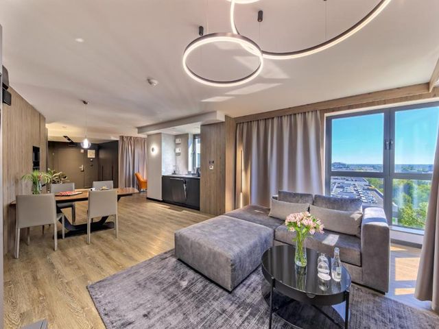 Focus Hotel Premium Warszawa — 2 km from the airport