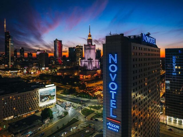 Novotel Warszawa Centrum — 1 km away from University of Warsaw