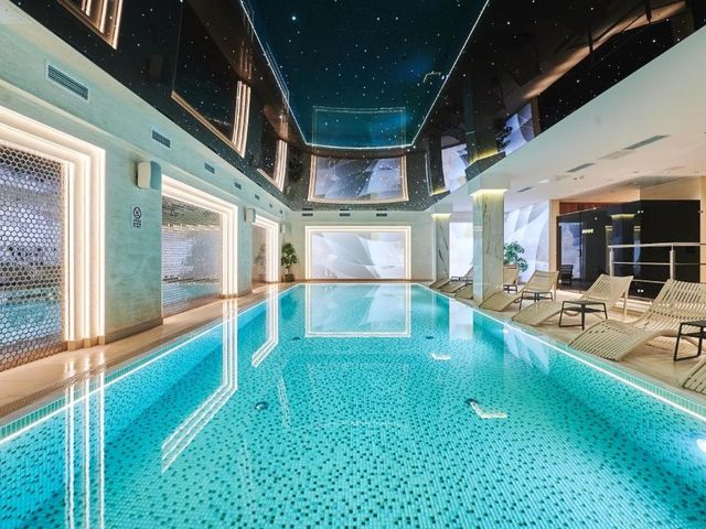 Stay inn Hotel Warszawa — 2.2 km from the airport