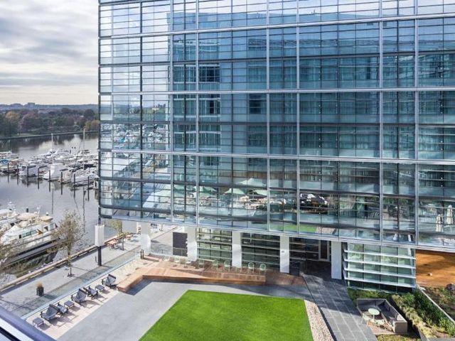 Canopy By Hilton Washington DC The Wharf — 1.1 km away from Smithsonian Museums