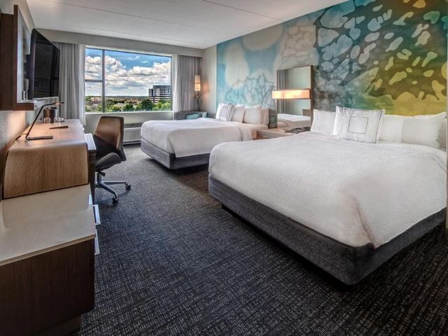 Courtyard by Marriott Dulles Airport Herndon — 2.3 km from the airport