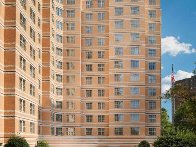 Residence Inn Arlington Rosslyn — 1.6 km away from Georgetown University