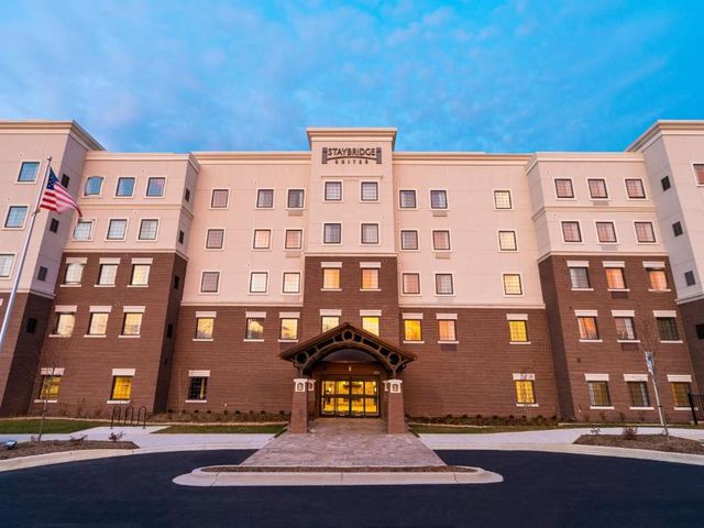 Staybridge Suites - Washington DC East - Largo by IHG — 2.2 km away from FedExField