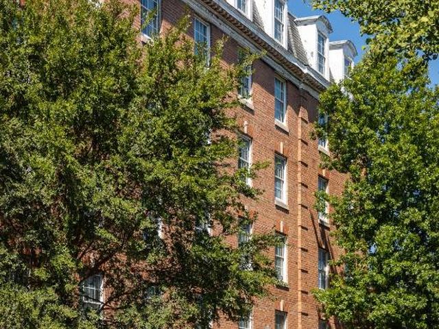 The Georgetown Inn — 700 m away from Georgetown University