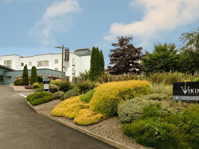 Waterford Viking Hotel — 1.8 km away from Waterford Crystal