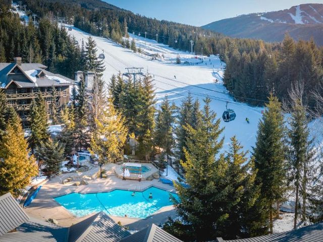 Blackcomb Springs Suites by CLIQUE — 4.9 km away from Peak 2 Peak Gondola Whistler