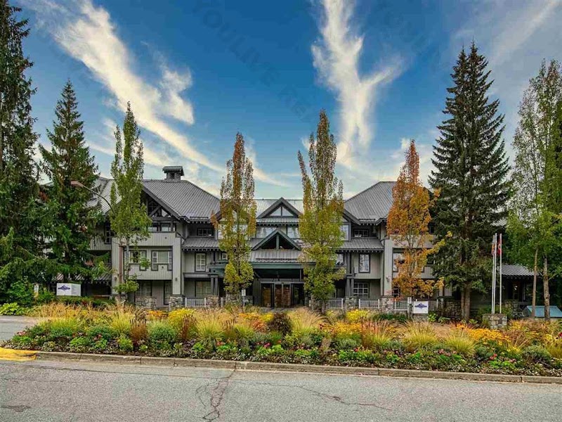 Glacier Lodge — Upper Village