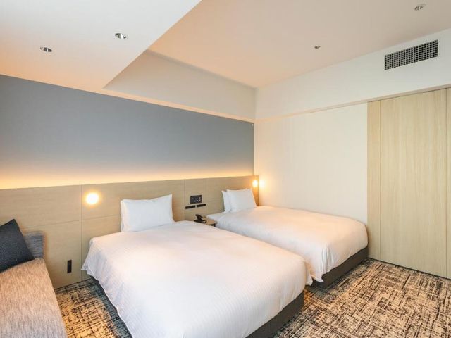 Sotetsu Hotels The Splaisir Yokohama — 350 m away from Yokohama Station