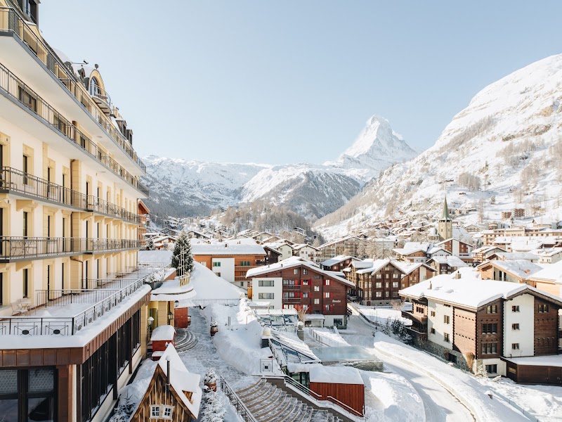 BEAUSiTE Zermatt — Elevated, quiet edge of the center (short walk to Bahnhofstrasse)