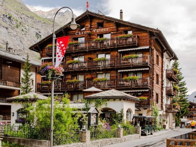 Chesa Valese by Sisters Zermatt — 700 m away from Glacier Paradise Zermatt