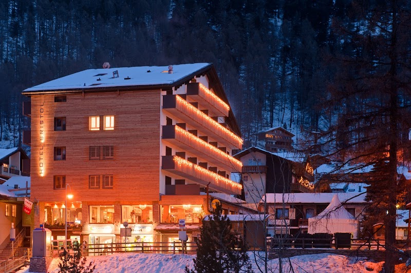 Hotel Bristol — Central Zermatt (between the station and lifts)