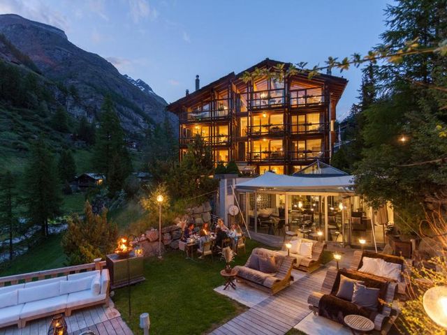 Suitenhotel Zurbriggen — 50 m away from Glacier Paradise Zermatt