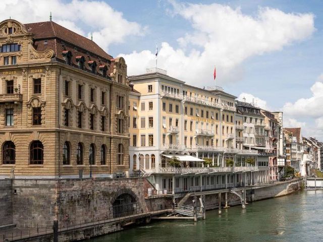 Grand Hotel LES TROIS ROIS — 700 m away from Art Basel Switzerland